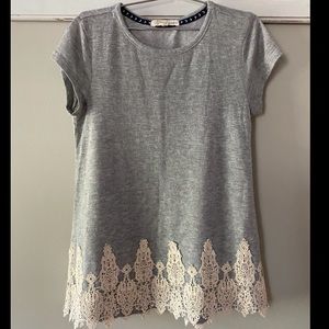 Gray/lace short sleeve top